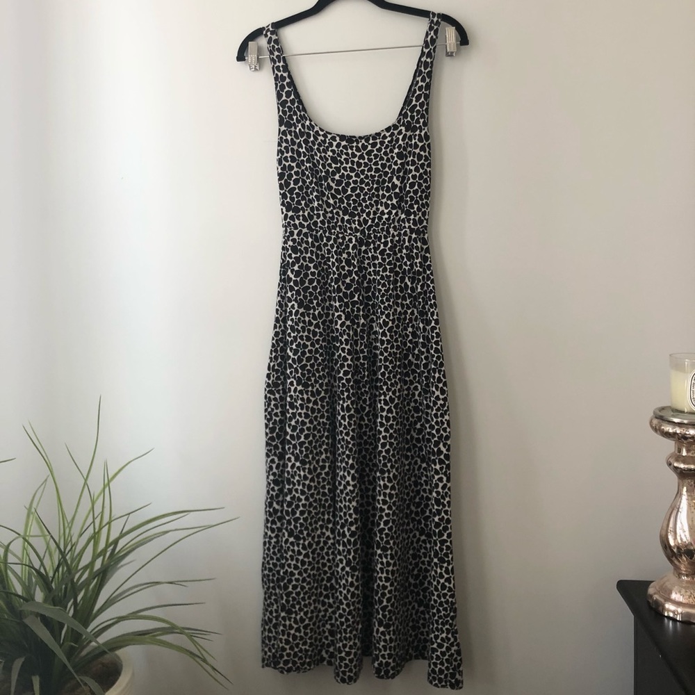 Urban Outfitters Dakota Midi Dress 🖤🤍